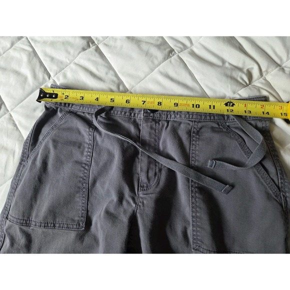 LL Bean Favorite Fit Women's Gray Cargo Pants Size 4 Regular EUC - Picture 9 of 12